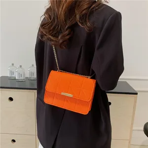 Bolso bandolera de fieltro naranja con cadena para mujer, bolso cuadrado elegante de verano