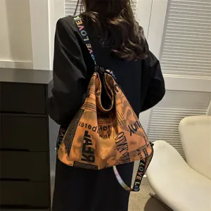 Stylish women oxford cloth backpack, lightweight water-repellent casual daily travel book bag.