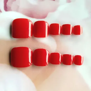 Glanzende rode neppe teennagels korte vierkante press on nagels met gel lijm set