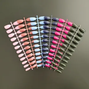 Puntas de uñas postizas largas ataúd colores surtidos tiras de exhibición al por mayor