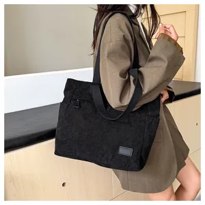 Bolso tote de pana negro para mujer gran capacidad bolso de hombro casual elegante.