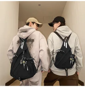 Zaino monospalla tattico triangolare unisex, borsa casual versatile per uso quotidiano.