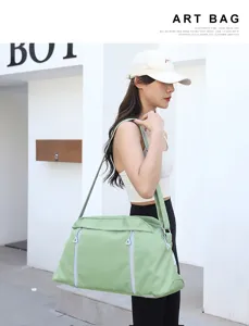 Outdoor sports fitness travel duffel bag large capacity waterproof shoulder bag for women