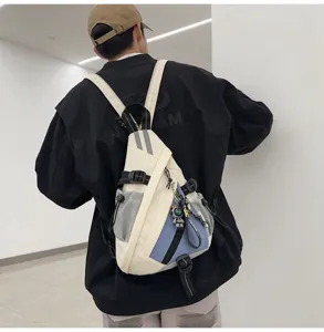Stiloso borsa da petto in tela multifunzionale e zaino casual per uomo e uso quotidiano.