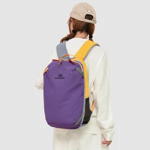 Modischer farbblockierter Freizeitrucksack für Reisen und Outdoor-Wandern, wasserdichter Tagesrucksack.