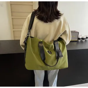 Large capacity casual travel bag, minimalist fitness yoga shoulder bag with durable straps.