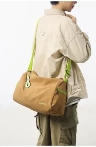 Men's stylish contrast color casual fitness duffel bag, large capacity travel shoulder bag.