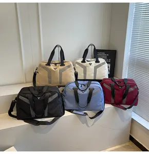 Large capacity travel duffel bag gym fitness bag waterproof lightweight storage bag for women men