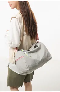Casual travel duffel bag large capacity lightweight gym bag with shoulder strap for daily use.