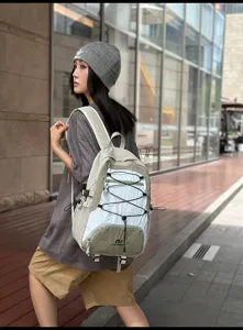 Zaino con coulisse elegante per donne, ideale per sport all'aperto, scuola e il commuting quotidiano.