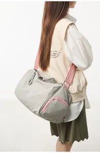 Fashion color-contrast lightweight yoga gym bag large capacity casual travel shoulder bag.
