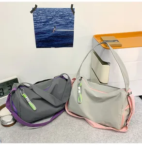 Stylish colorblock lightweight yoga gym bag trendy multi-function crossbody bag for travel.