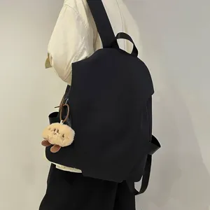 Zaino Casual in Nylon Impermeabile Unisex Borsa da Scuola da Viaggio Con Ciondolo in Peluche Daypack di Moda Minimalista