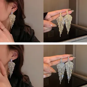Boucles d'oreilles pampilles en strass élégantes, longues boucles cristal femme.