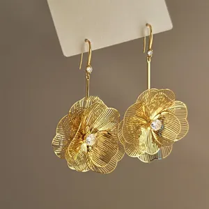 Gold-plated filigree flower drop earrings with sparkling rhinestones for women chic jewelry