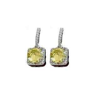 Luxe 18k Vergulde Vierkante Zirconia Hanger Oorknopjes Met 925 Sterling Zilver Stift Mode Sieraden Voor Vrouwen