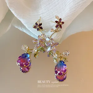 Orecchini pendenti con zirconi viola sfumati, fiori e nappe, gioielli moda argento.