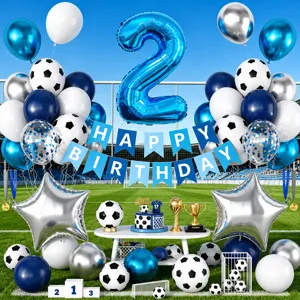 Set di palloncini per feste di compleanno di calcio blu con grande numero 2 e festone.