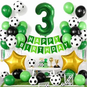 Set decorazione festa di compleanno calcio con palloncino verde numero 3 e festone.