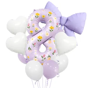 Ensemble de ballons chiffre nœud violet pastel avec imprimé floral pour fête d'anniversaire.