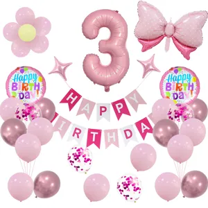 Set de globos de cumpleaños infantil con número 3 rosa y guirnalda de decoración.