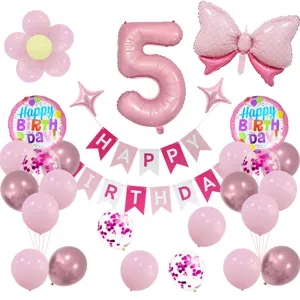 Set de globos de cumpleaños rosa para niños con globo número 5 y guirnalda decorativa.