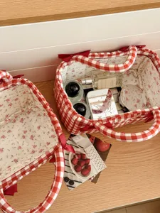 Red white grid small storage basket French vintage quilted basket sweet bow handbag organizer.