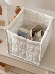 Witte gewatteerde opbergmand grote bureau-organizer voor cosmetica slaapkamer opbergdoos