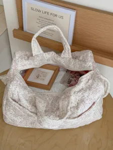 Floral quilted travel bag large capacity cute tote bag casual commuting handbag for women