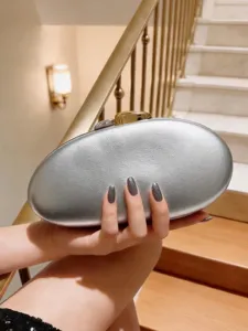 Ασημένια οβάλ βραδινή τσάντα clutch, μεταλλική σκληρή τσάντα, κομψή γυναικεία τσάντα πάρτι