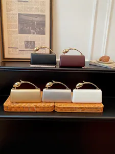 Minimalistische Stille Luxe PU Leder Avondtas Elegante Metalen Bloemknop Tulp Handvat Ketting Crossbody Schoudertas Handtas Voor Vrouwen Banket Feest