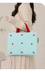Koreanische gesteppte Laptoptasche 14 Zoll tragbare Schutzhülle mit Pilzstickerei