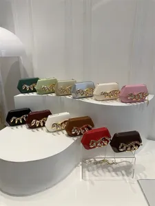 Damen Mode Strass Metall Kralle Umhängetasche Luxus PU Kette Umhängetasche Box Abendkupplung Abendtasche Bonbonfarben Kleine Quadratische Handtasche