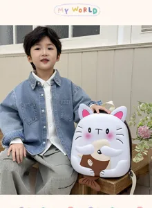 Vue détaillée du joli sac à dos chat EVA pour enfants, cartable de maternelle léger.