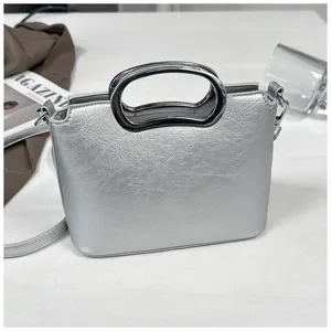 Sac à bandoulière pour femme poignée métallique argentée élégant sac fourre-tout chic