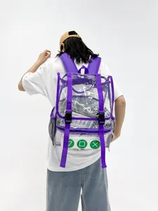 Transparenter PVC Rucksack für Damen und Herren mit lila Trägern und großem Stauraum.