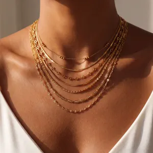 Conjunto de collar gargantilla de oro multicapa, elegante joyería de cadena en capas vista principal