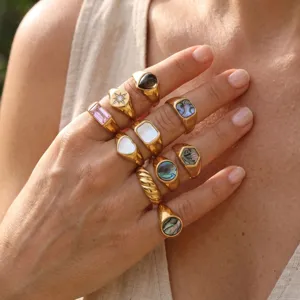 Anillo Minimalista de Acero Inoxidable Chapado en Oro Vintage Geométrico Strass Concha Incrustada Anillo para Mujer Joyería de Moda