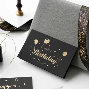 Kreatives Geburtstags-Grusskarten-Set mit Goldpraegung, blanko Karte und Umschlag als Geschenk.