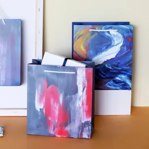 Bolsas de regalo de papel con estampado abstracto artístico para boutiques, cumpleaños y fiestas.