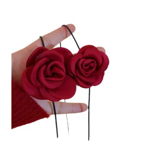 Elegante französische Luxus Rosenblüte Halskette Nische kreatives Design Choker für Damen