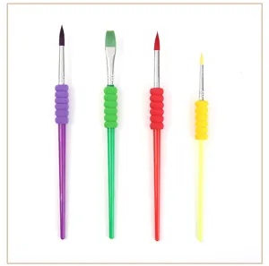 4pcs pinceaux nylon pour enfants avec poignées éponge colorées et manches en plastique.