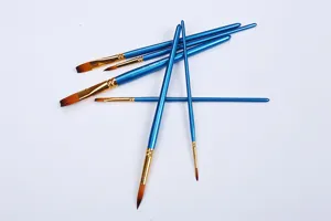 Gedetailleerd overzicht van de blauwe nylon penselenset met 6 stuks voor artistiek schilderen.