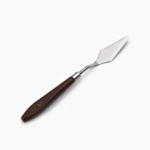 Couteau a palette pour artiste peintre avec lame en acier inoxydable et poignee marron.