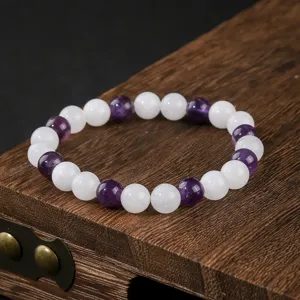 Raffinato bracciale di perle in ametista viola e cristallo bianco per uso quotidiano.