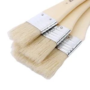 Lot de 3 pinceaux plats en soies de porc avec manche en bois pour peinture à l'huile et acrylique.