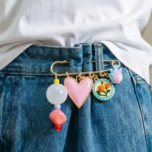 Ins Sommer Süß Bemalt Blume Herz Delfin Brosche Zinklegierung Sicherheitsnadel Mit Bunten Perlen Emaille Anhänger Schmuck Geschenk Für Damen