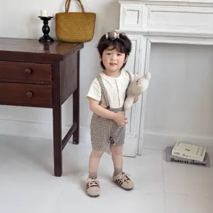 Infant baby short sleeve romper with cute plaid overalls fake two piece design for summer.