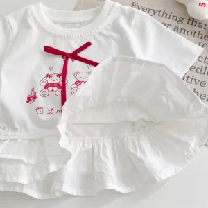 Witte peuter meisjes korte mouw t-shirt detail met rode strik en leuke berenprint.