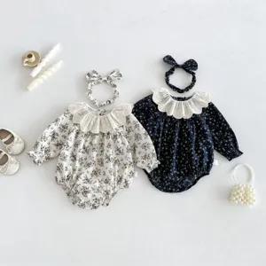 Süßes Baby Mädchen Blumen Langarm Strampler Set mit Spitzenkragen und Haarband.